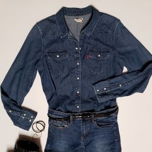 Levi's denim shirt-womens